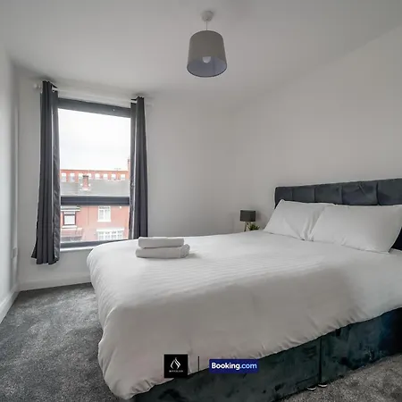 2 Bed Modern Cozy Apt By Boyeilles Apartments Short Lets & Serviced Accommodation Belfast With Free Wifi Exterior photo